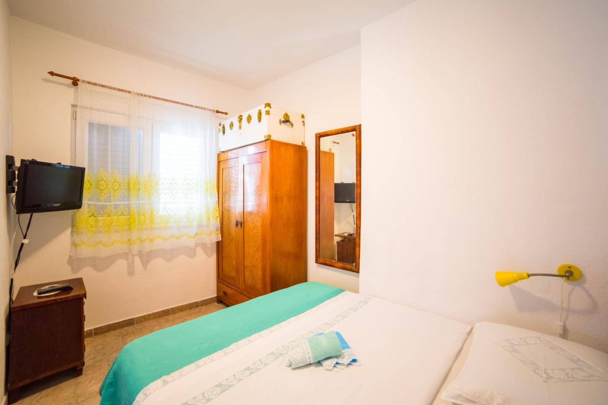 Apartmani Kala Podgora Chambre photo